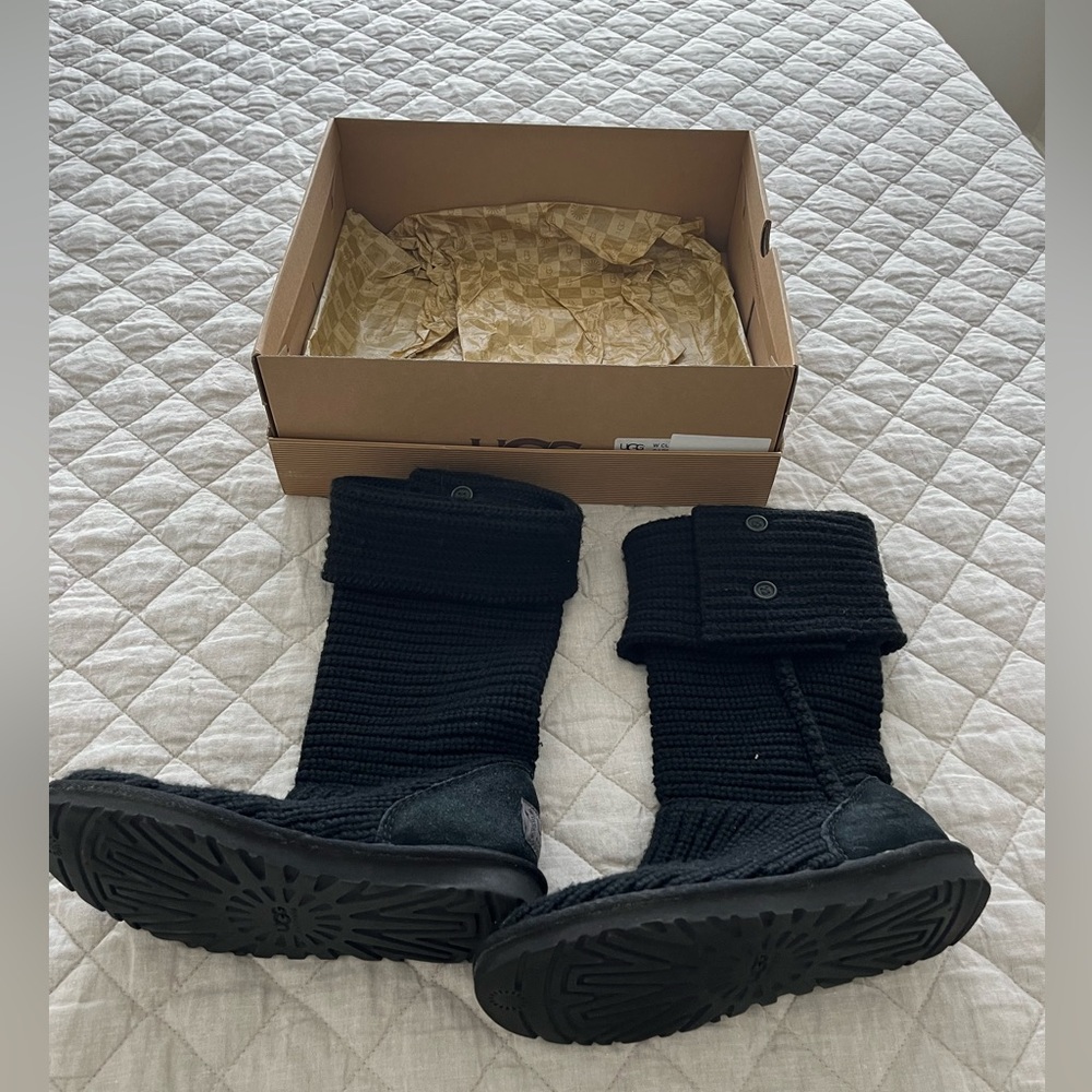 Ugg Classic Cardy. Size 6.